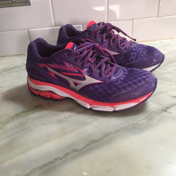 Mizuno Shoes - 👟Like New Women’s Mizuno Wave Inspire 12. X10 Running Tennis Shoes